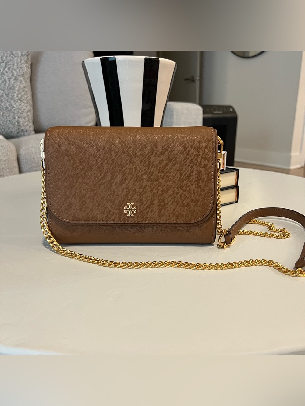 Tory Burch Emerson Chain Wallet Crossbody In Moose Brown